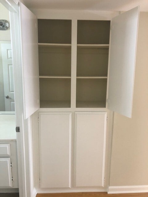 Linen Closet - 211 West Verdugo