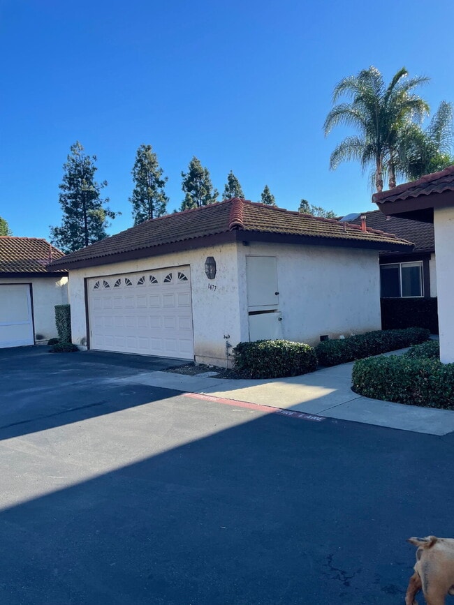 Building Photo - $3,000 - 2 Bed / 2 Bath Condo in Oceanside
