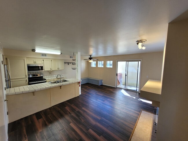 Photo - 433 E Ave Unit C