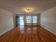 Photo - 470 Mercury Ln