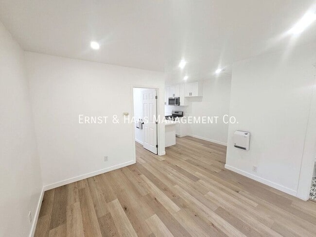 Photo - 1306 E Hellman St Unit #06