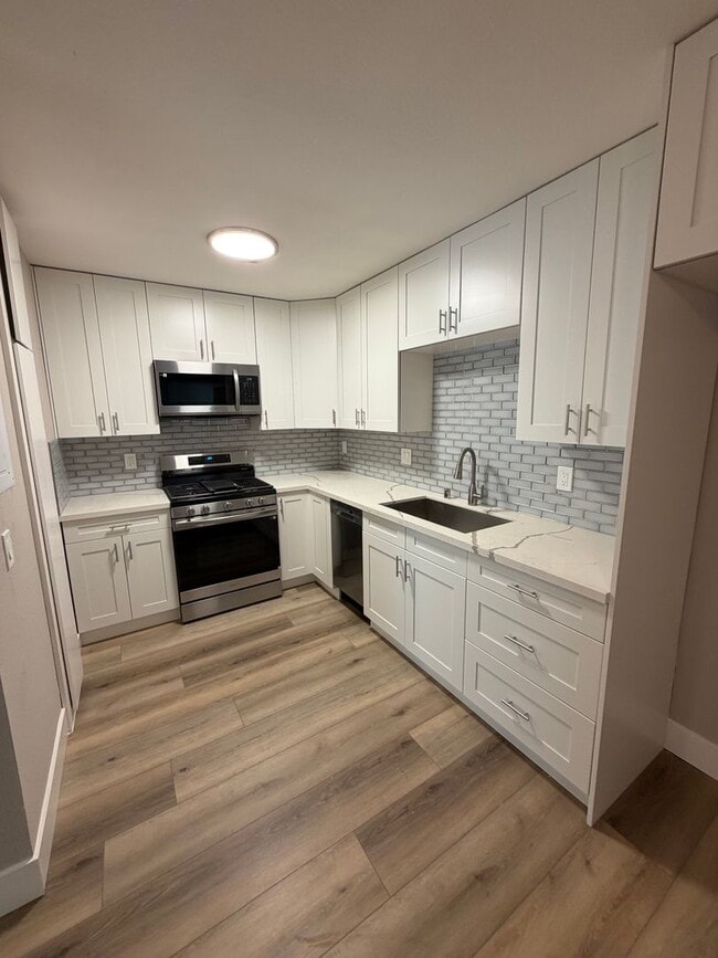 Photo - 2610 Phipps Ave Unit #B