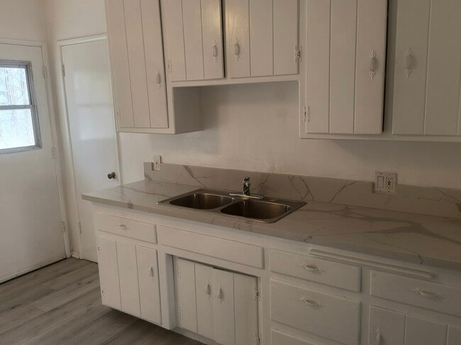 Kitchen - 6820 Valmont St Unit 1