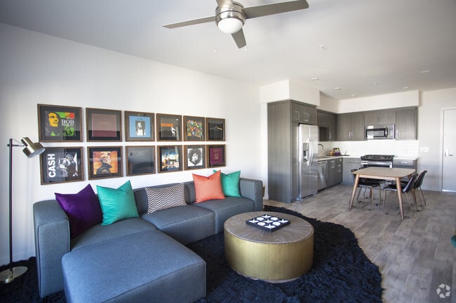 1BR, 1BA-609 SF - The Weddington