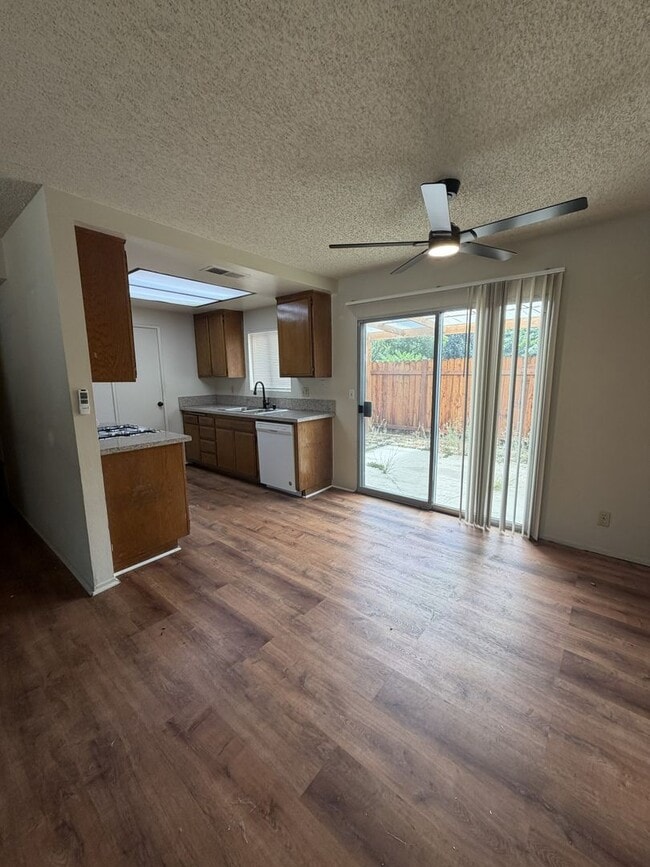 Photo - 1042 W Bennington St Unit C