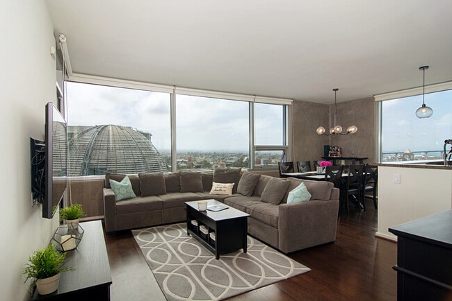 Photo - 321 Tenth Ave Unit 2007