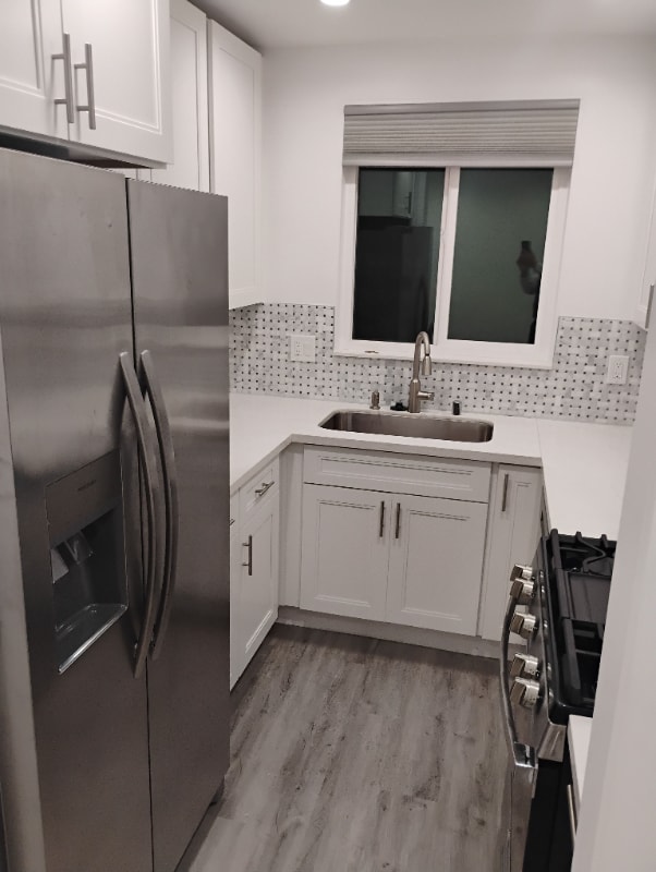 Building Photo - 924 N Curson Ave