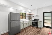Photo - 720 W Altadena Dr House