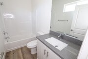 Photo - 3 Bedroom, 2 Bath available now! Newer con...