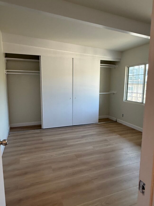 Photo - 1929 N Commonwealth Ave Unit 2024-7