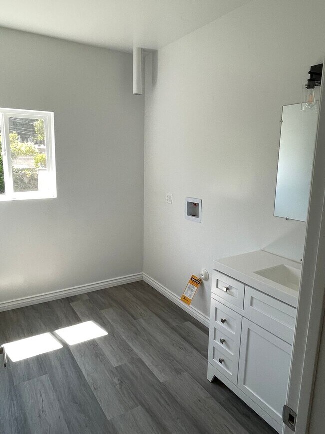 Photo - Shum Family Trust - R2804 Unit 2806