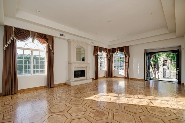 Photo - 4356 Kingswell Ave