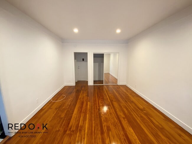 Photo - 1818 Whitley Ave Unit 106