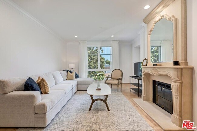 Photo - 430 N Oakhurst Dr Unit 202