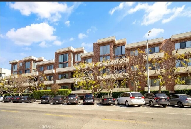 Building Photo - 1880 VETERAN Ave Unit 107