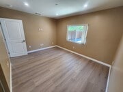 Photo - 10941 Walnut Dr