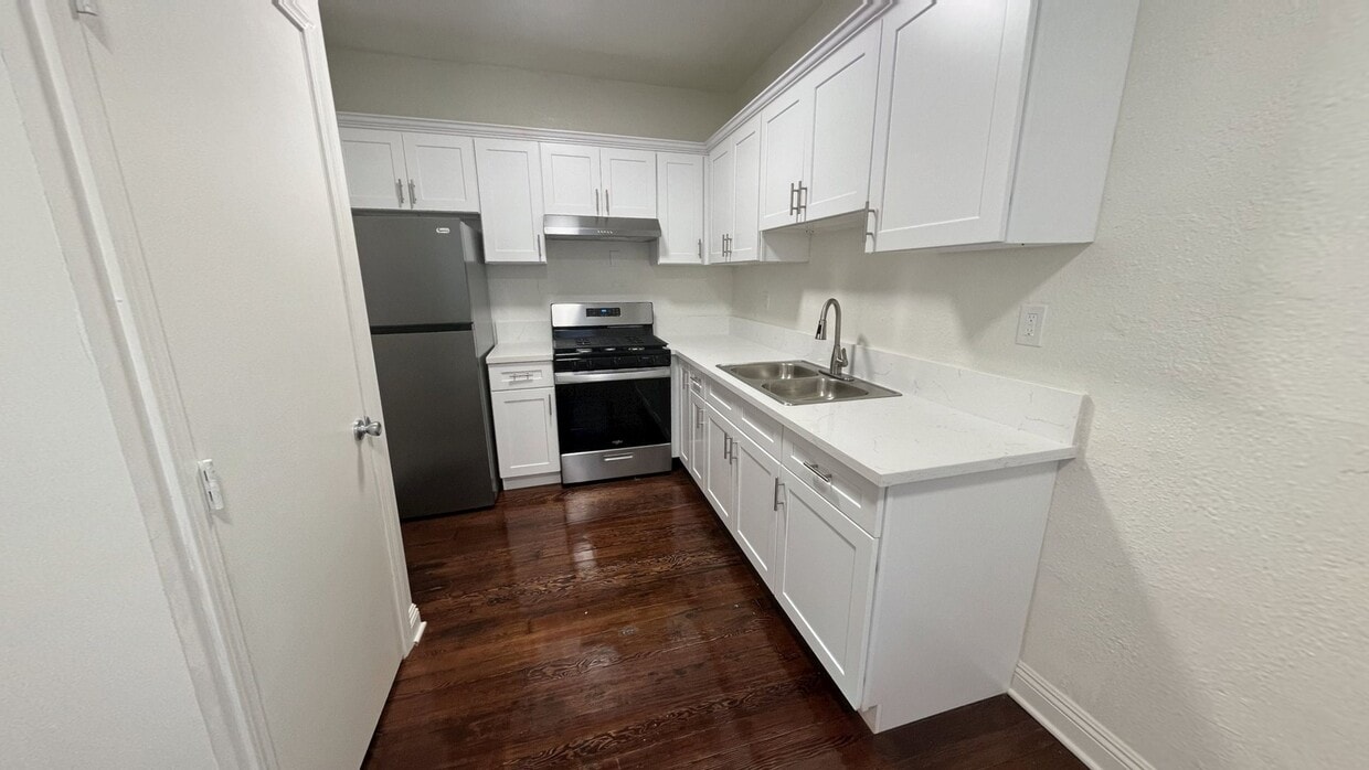 3D Tour - SUT - 1314 Sutherland St Apartments