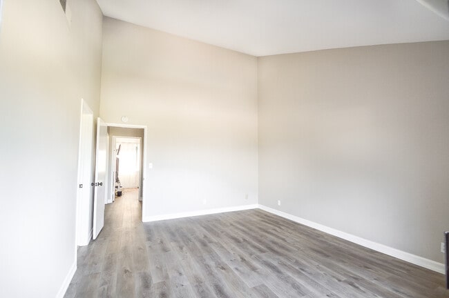 Photo - 336 Travelodge Dr