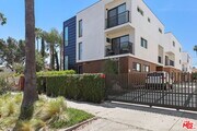 Photo - 921 N Mariposa Ave