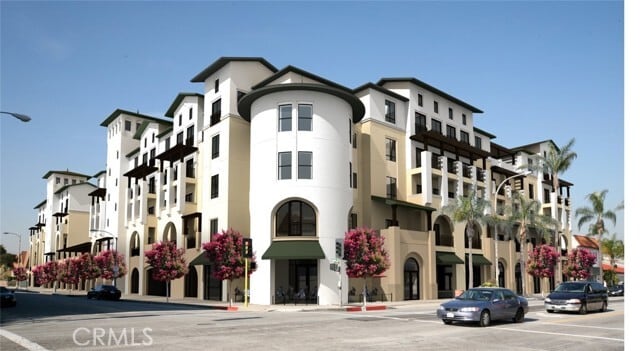 Building Photo - 28 N 3rd St Unit B517