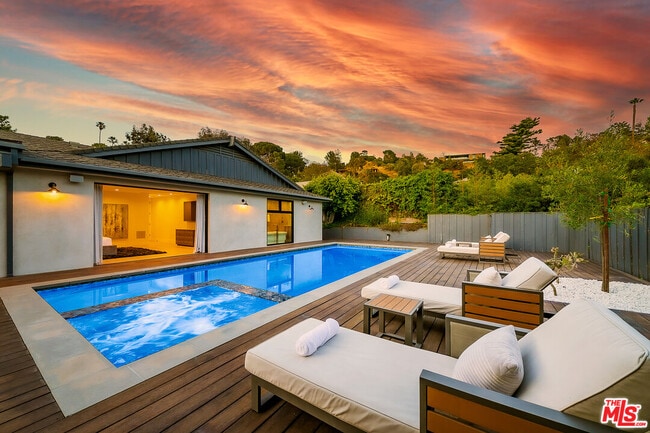 Photo - 9038 Meredith Pl