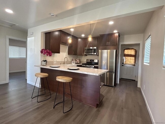 Photo - 3590 Madison Ave