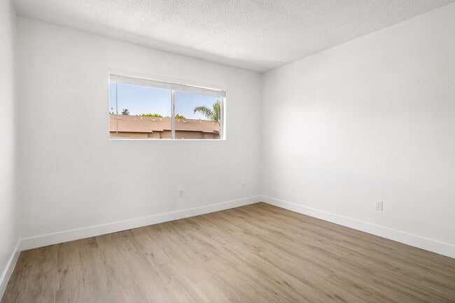 Photo - Valle at 9061 Kenwood