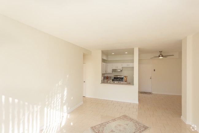 Photo - Pinewood Apartments