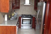 Kitchen - 1154 S Barrington Ave Unit 313