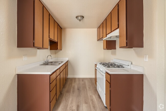 Studio - 435SF - Kitchen - Laurel Canyon Apartments