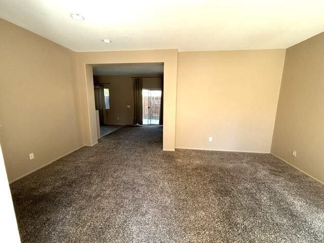 Photo - 643 Laxford Rd