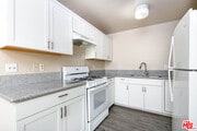 Photo - 550 E Ave H 14