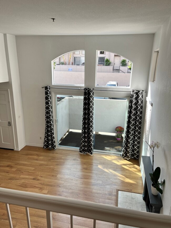 Bright, open living room - 1345 E Grand Ave