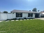 Photo - 21420 Chatsworth St