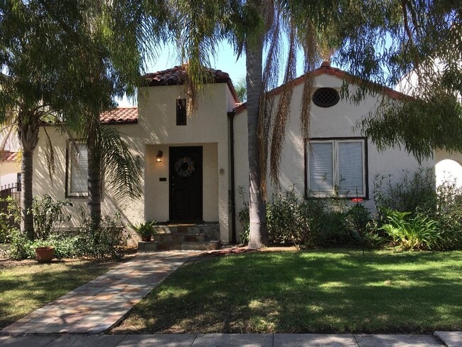 Photo - 905 S Curson Ave