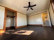 Photo - 526 W 49th St