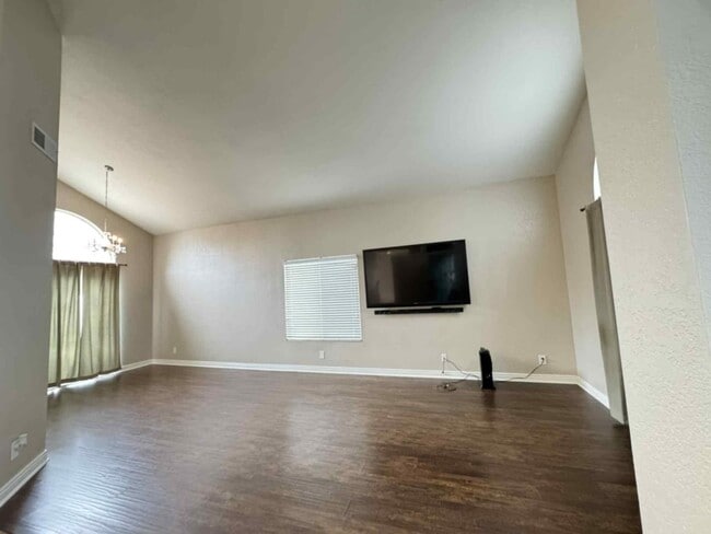 Photo - Temecula 3 Bedroom Home with SOLAR! Pets OK!