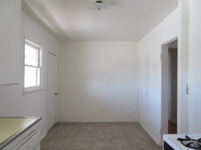 Photo - 1410 N Kenmore Ave Unit 6
