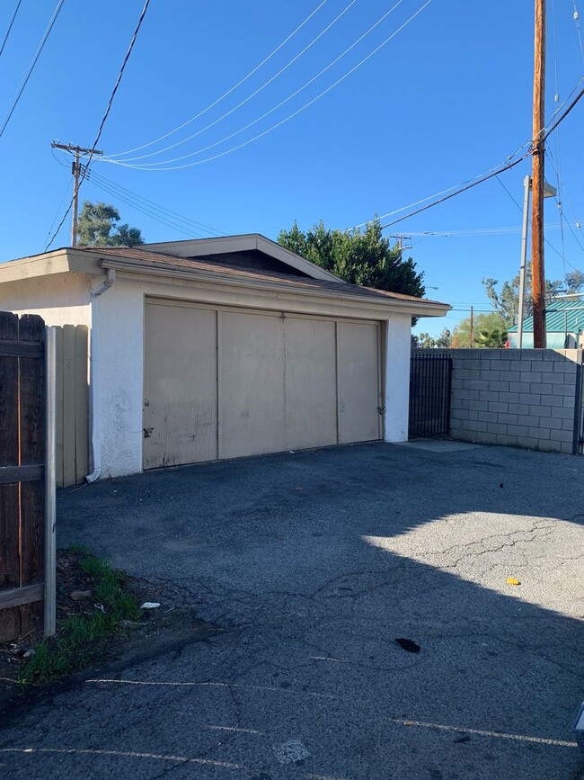 Photo - 918-920 Calhoun Pl Unit 920 Calhoun Pl (M)