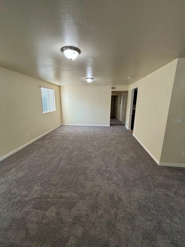 Photo - 214 E 97th St