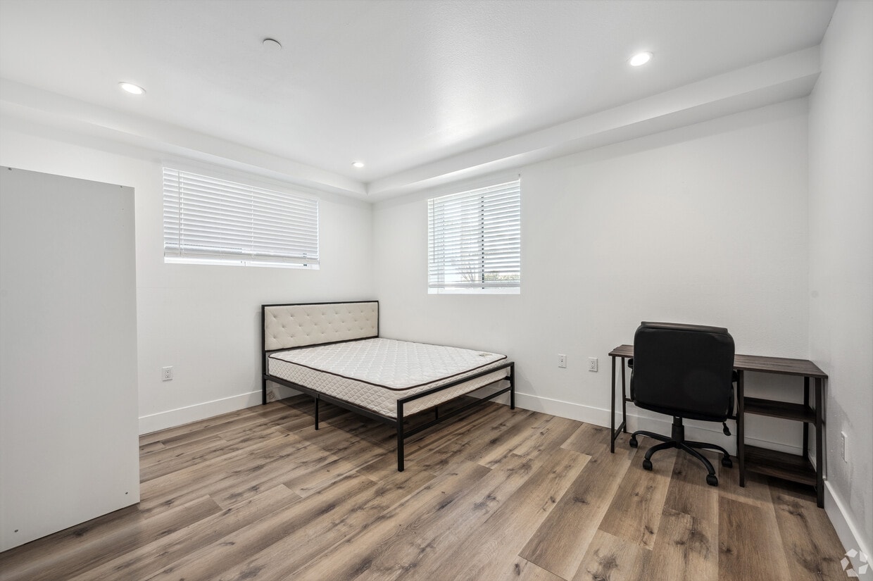 Floor Plan - Private Room at 1186 W 37th Pl
