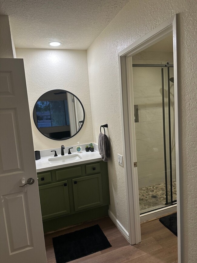 Photo - 78650 Ave 42