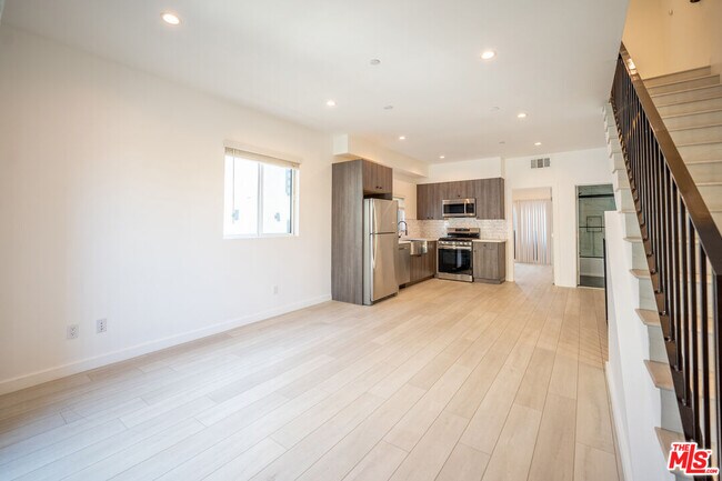 Photo - 246 N Dillon St Unit 246