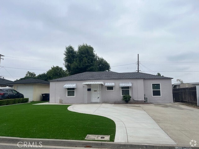 Building Photo - 688 Bridwell St W Rental