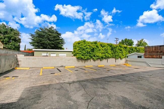 Photo - 1443 N Ave 47 Unit 20