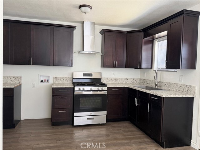Photo - 313 W 44th St