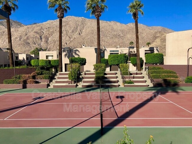 Photo - 999 Village Square S