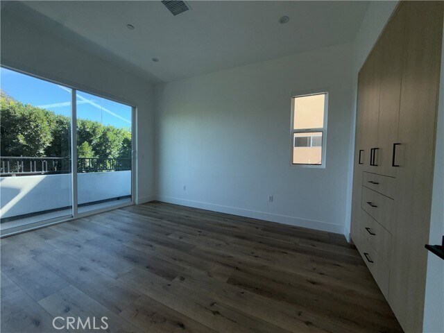 Photo - 5044 Laurel Canyon Blvd