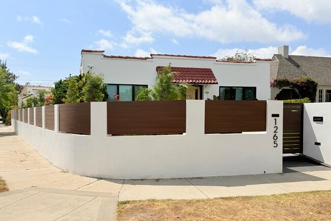 Street View - 1265 Keniston Ave