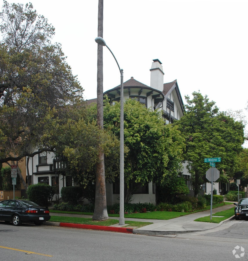 Photo - 116 S El Molino Ave